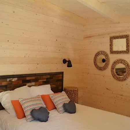 Fonctionnel - 6 Pers. - Api-1-52-2271 Camping